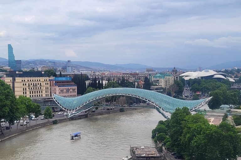גשר השלום, טביליסי גאורגיה